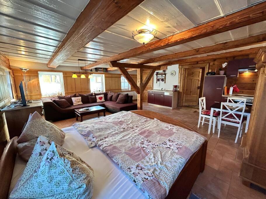 Rustikales Studio-Apartment Blockstube Im Haus Selma โกรสเชอเนา ภายนอก รูปภาพ